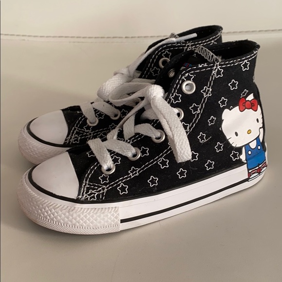 Hello Kitty Hi-Top Converse - Picture 4 of 7